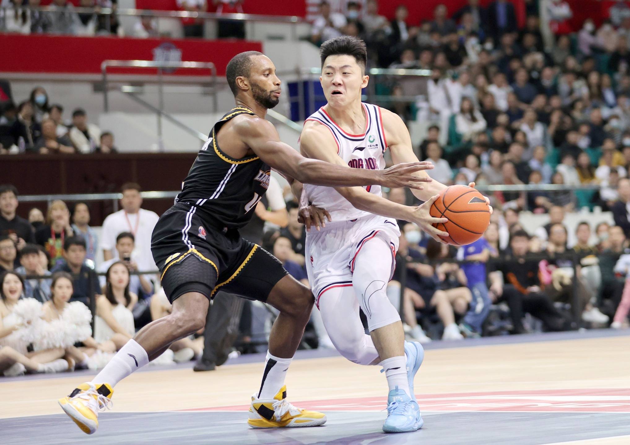 离谱！广州队绝杀压哨备战荷甲明尼苏达森林狼国际比赛日手感冰凉，风云突变莱比锡集结日刷新队史纪录的简单介绍