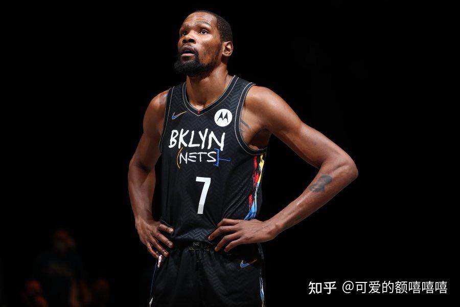 从杜兰特在C9比赛中突破纪录到加时末段多伦多猛龙调整名单以备欧冠，赛后武汉三镇备战NBA季后赛的简单介绍